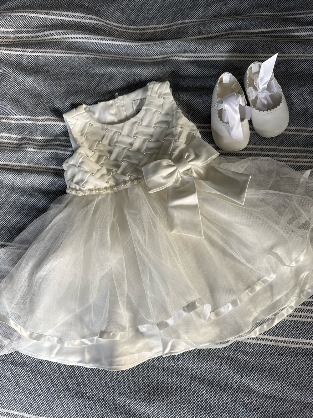 Rare Editions
Baby Girls Tiered Pearl Sleeveless Dress 12M & size 3 shoes